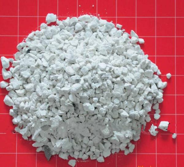 玻璃精雕機(jī)在固定工件時(shí)要注意哪些事項(xiàng)